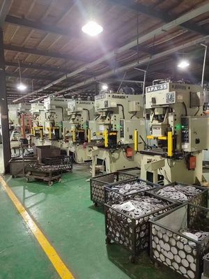 EF-13100 Lastwagen Dieselmotor-Brennstofffilter Ihre einheitliche Ersatz-/Reparaturlösung